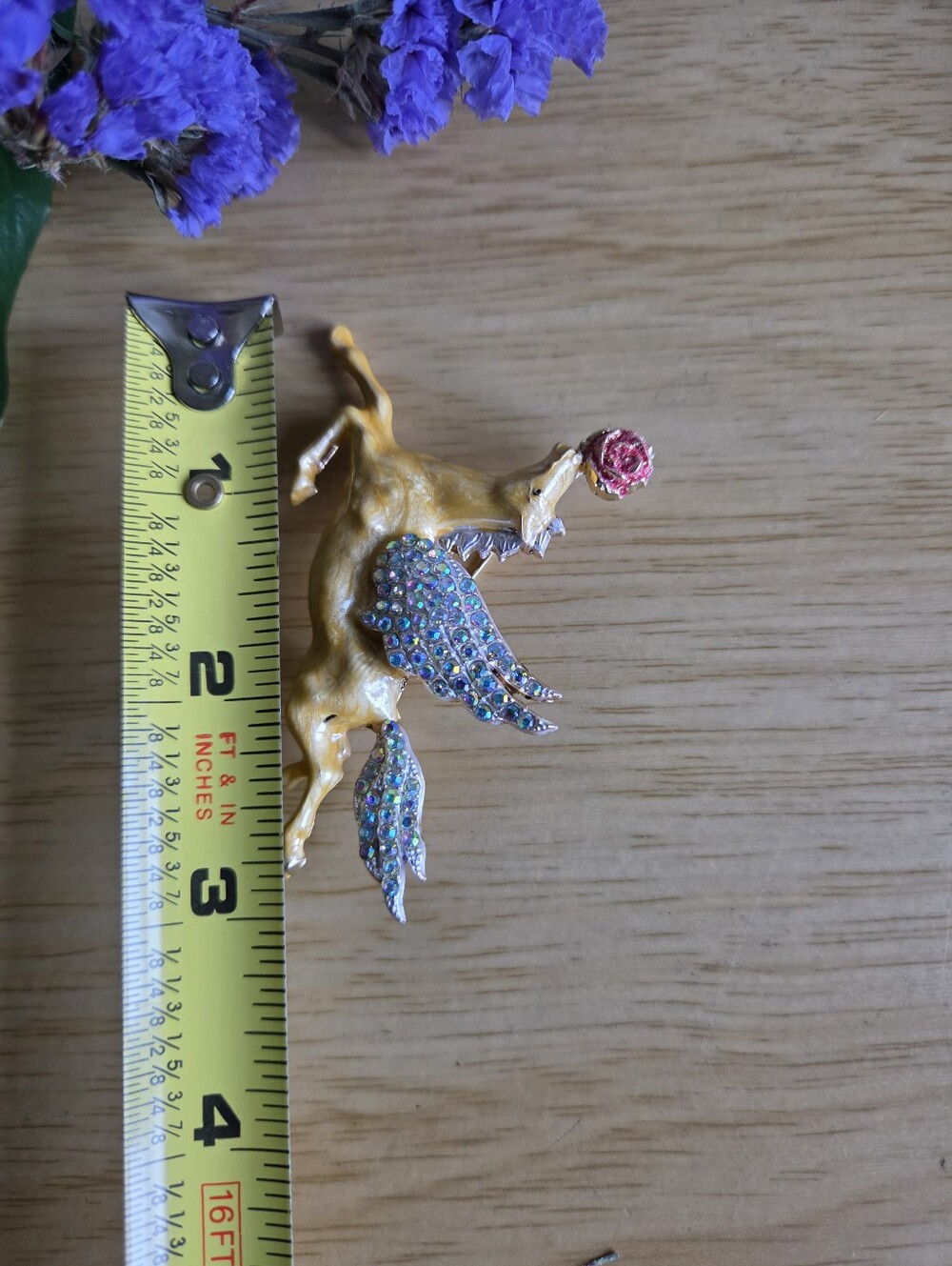 Horse Brooch With Rhinestone Rings - Picture 3 of 4